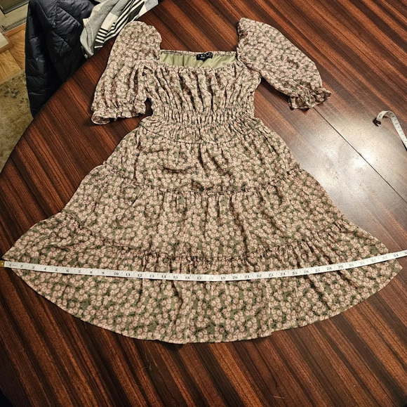 Trixxi Green Floral Puff Sleeve Tiered Smocked Mini Dress Cottagecore M EUC - Picture 8 of 13